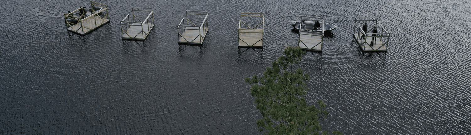 Folk påå flotte